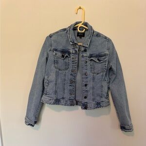 Buffalo David Bitton Blue Jean Jacket Cropped Design